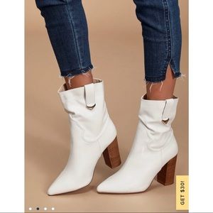 Lulus - White Pointed Toe Ankle Booties - size 10